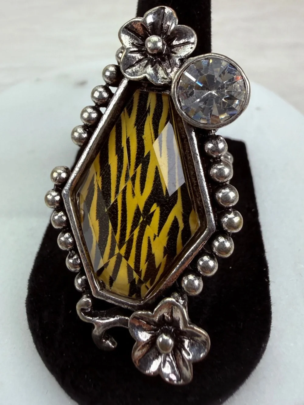 Super fun, animal, print costume stretch statement ring